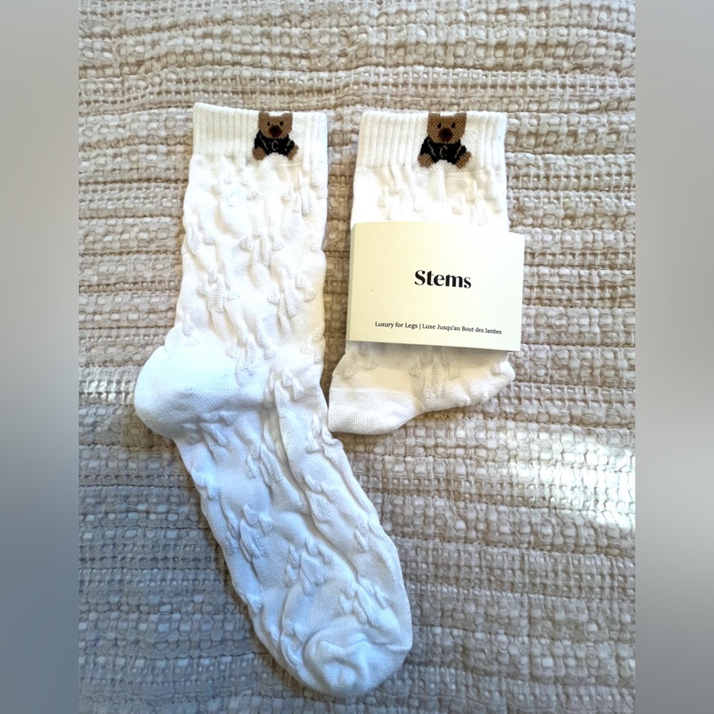 🧦Stems Luxury for Legs Ivory Textured Bear Crew Socks